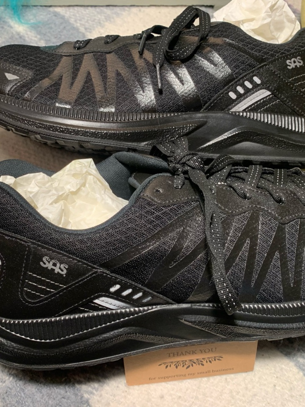 Men’s Size 11.0 SAS “Pursuit” Athletic Shoes Black on Black Hardly Worn.